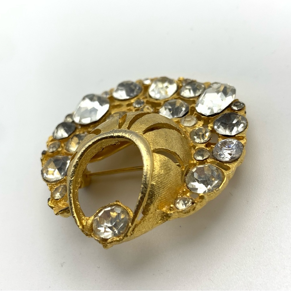Vintage unsigned BSK Gold tone and clear rhinestone brooch - Picture 2 of 5